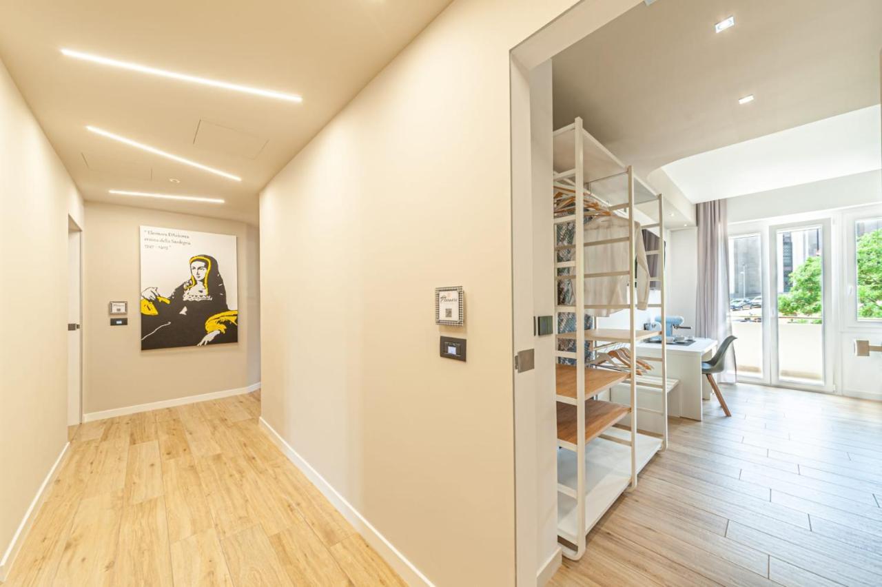 Eleonore Elegant Rooms Cagliari Bagian luar foto