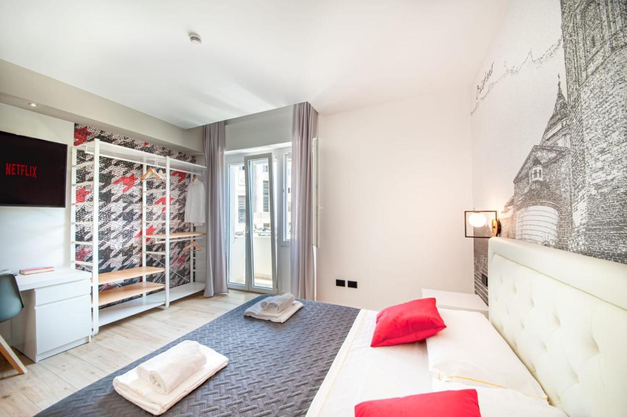 Eleonore Elegant Rooms Cagliari Bagian luar foto